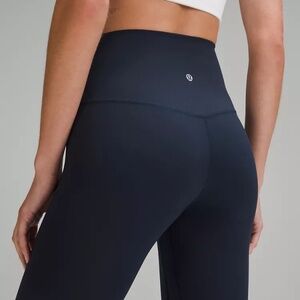 Lululemon Align Crop *21" - TRUE NAVY. W6BGDS